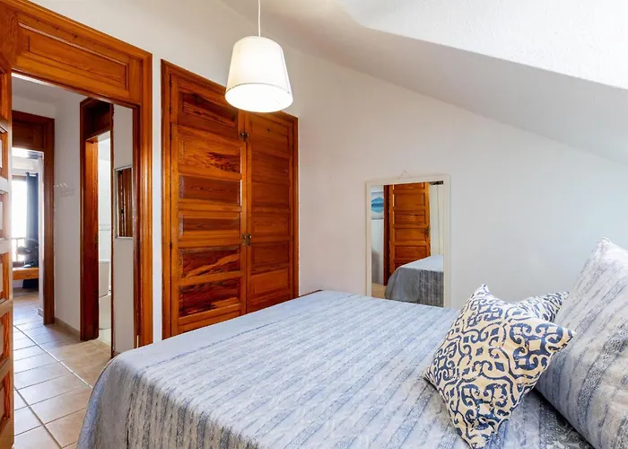 Апартаменти 395 Lovely Duplex Parque Santiago Ii *